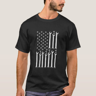 MECHANICS FLAG US FLAG Car Guy Proud Mechanic T-Shirt
