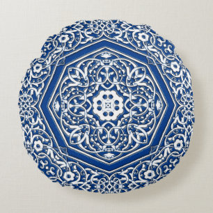 Medallion in Persian Tile Pattern - Blue and White Round Cushion