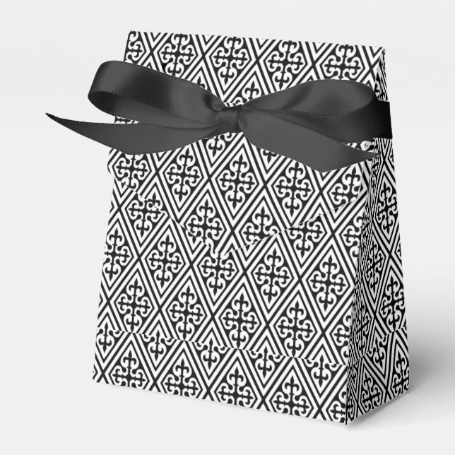 Mediaeval Damask Diamonds, black and white Favour Box (Front Side)