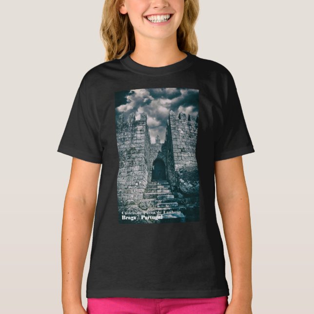 Mediaeval keep of castle T-Shirt (Front)