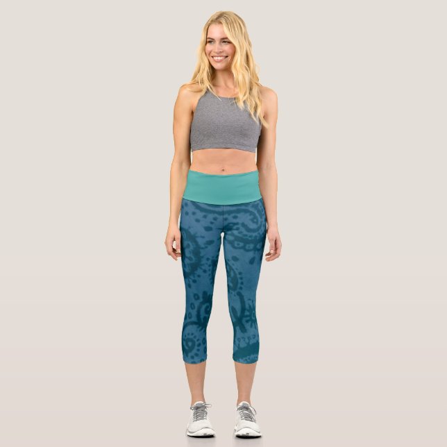 MEDIUM High Waisted Blue Paisley Capri Leggings (Front)