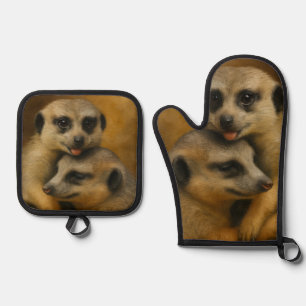 Meerkat Affection Oven Mitt & Pot Holder Set