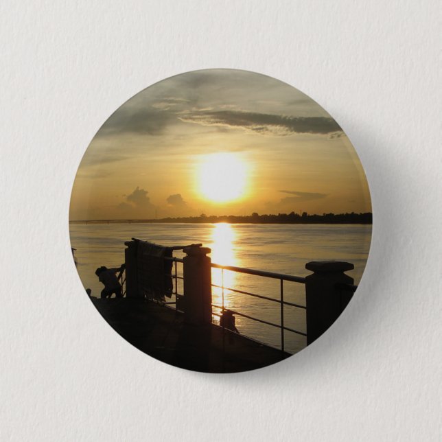 Mekong River Sunset ... Nong Khai, Isaan, Thailand 6 Cm Round Badge (Front)
