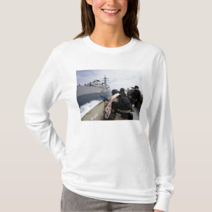 Members of the visit, board, search T-Shirt