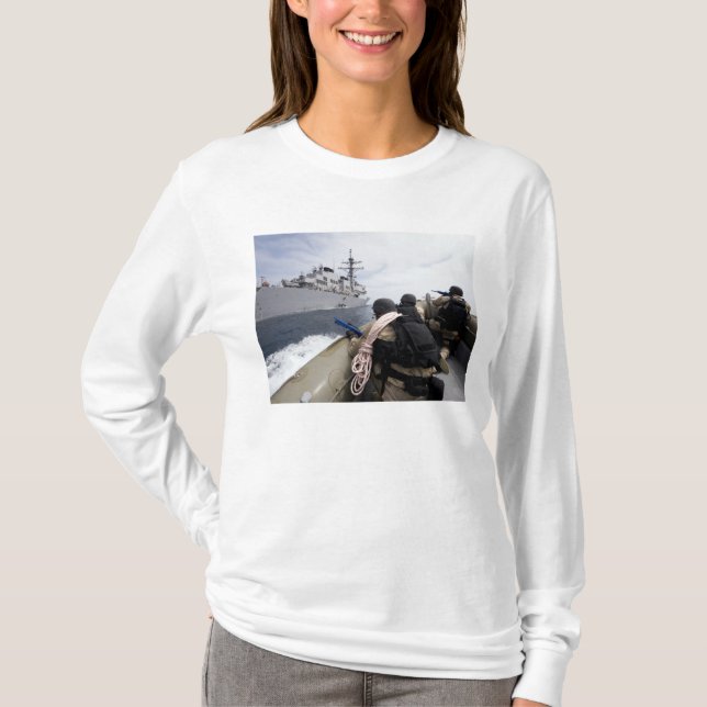 Members of the visit, board, search T-Shirt (Front)