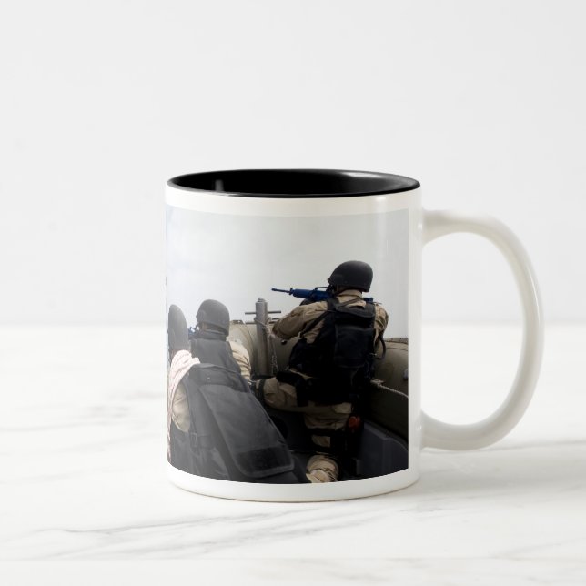 Members of the visit, board, search Two-Tone coffee mug (Right)