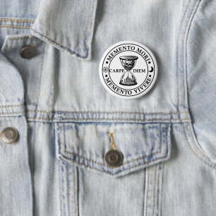 memento mori vivere 6 cm round badge