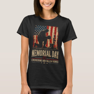 Memorial day remembering fallen heroes soldier T-Shirt