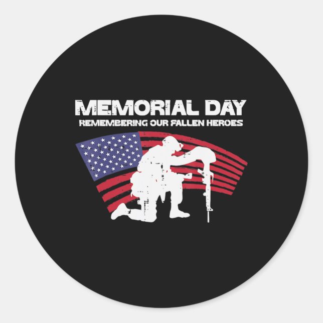 Memorial Day Remembering Our Fallen Heroes US Flag Classic Round Sticker (Front)
