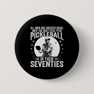 Men play pickle ball in seventies funny pickleball 6 cm round badge