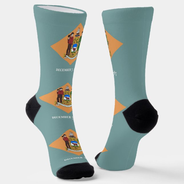 Men sustainable crew socks with flag of Delaware (Angled)