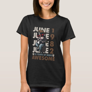 Mens 43rd Birthday Legends June 1982 43 Years Old  T-Shirt