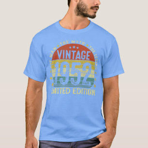 Mens 70 Year Old Gifts Vintage 1952 Man Myth Legen T-Shirt