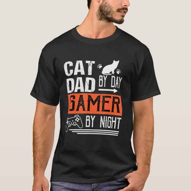 Mens Cat Dad By Day Gamer By Night - Fathers Day G T-Shirt (Front)