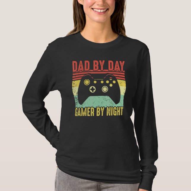 Mens Dad By Day Gamer By Night Nerdy Father Video  T-Shirt (Front)