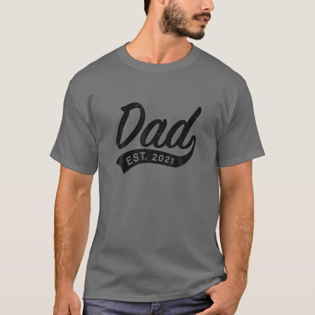 Mens Dad Est. 2021, Expecting Baby - First Father' T-Shirt (Front)