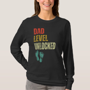 Mens Dad Level Unlocked New Dad Father Pregnancy A T-Shirt