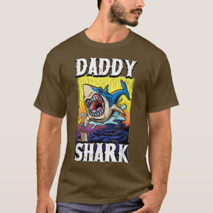 Mens Daddy Shark Papa Grandpa Uncle Fathers Day  T-Shirt