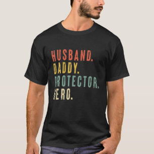 Mens Husband Daddy Protector Hero Father's Day Vin T-Shirt
