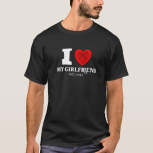 Mens I love my Girlfriend she's magic with heart   T-Shirt