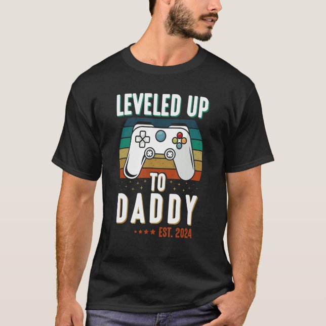 Mens Level Up To Daddy 2024 Pregnancy Video Game C T-Shirt (Front)