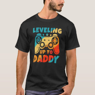 Mens Levelling Up To Daddy Gamer Dad Pregnancy Ann T-Shirt