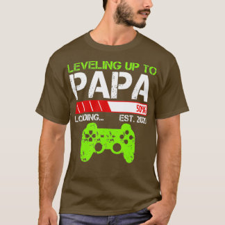 Mens Levelling Up To Papa Est 2020 Men Gift Soon T-Shirt