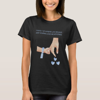 Mens New Father Of A Boy  Holding Hands With A Bab T-Shirt