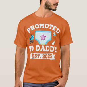 Mens Promoted To Daddy 2023 First Time Fathers Day T-Shirt
