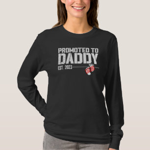 Mens Promoted To Daddy Again 2023 Pregnancy Annou T-Shirt