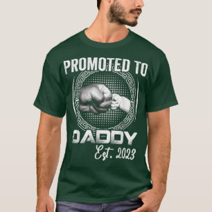Mens Promoted to Daddy Est 2023 Funny Pregnancy An T-Shirt