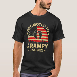 Mens Promoted To Grampy 2023 First Time Fathers Da T-Shirt