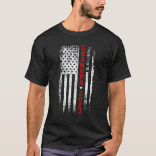 Mens Promoted To Grandpa 2023 First Time Fathers D T-Shirt