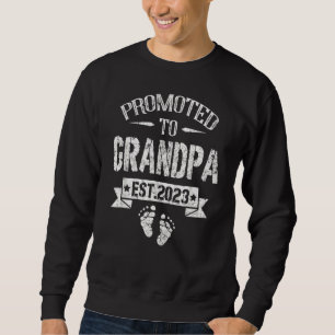 Mens Promoted To Grandpa 2023 Pregnancy Announceme Sweatshirt