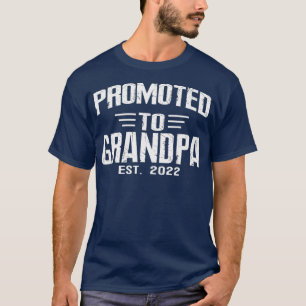 Mens Promoted To Grandpa Est 2022 Soon to be T-Shirt