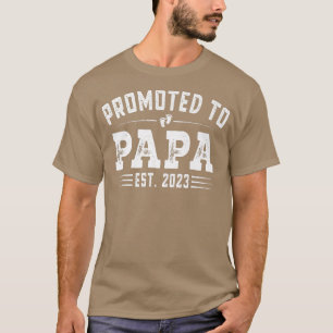 Mens Promoted To Papa 2023 Soon To Be Grandpa Gran T-Shirt