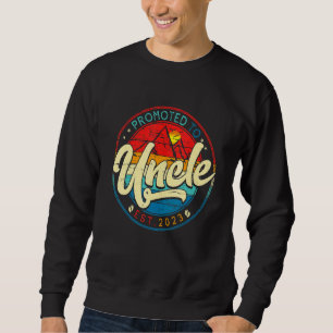 Mens Promoted To Uncle 2023 First Time Father's Da Sweatshirt