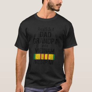 Mens Proud Dad Grandpa Vietnam Veteran Retro US Mi T-Shirt