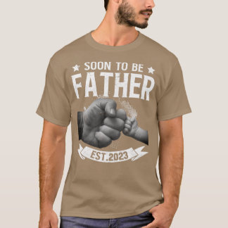Mens Retro Vintage Soon To Be Father Est 2023 Men  T-Shirt