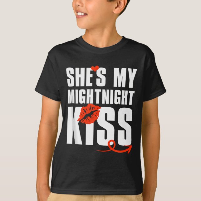 Mens She's My Midnight Kiss Happy New Year Matchin T-Shirt (Front)