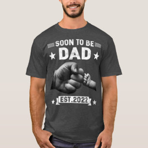 Mens Soon To Be Dad Est 2022 Retro First Dad T-Shirt