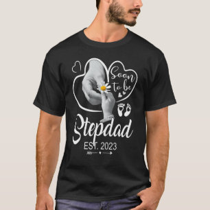 Mens Stepdad 2023 Father's Day First Time Stepdad T-Shirt