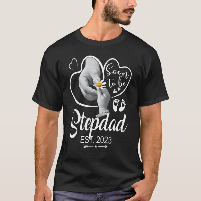 Mens Stepdad 2023 Father's Day First Time Stepdad T-Shirt (Front)