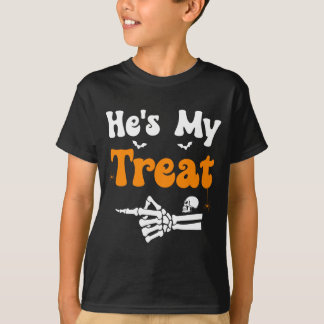 Mens treat skeleton couples matching halloween T-Shirt