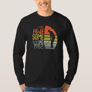 Mens Vintage Awesome Since 1982   Golfer Birthday T-Shirt