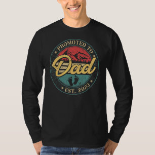 Mens Vintage New Daddy Promoted To Dad 2023 Baby A T-Shirt