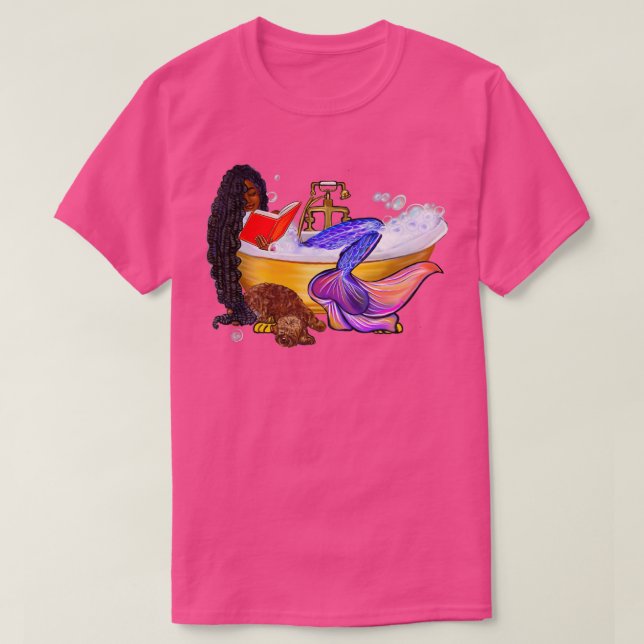 Mermaid bookworm with braids relaxing in luxurious T-Shirt (Design Front)