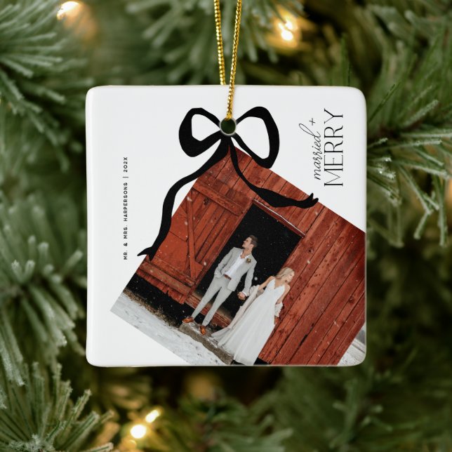 Merry and Married Script Photo Christmas Bow Ceramic Ornament (Tree)