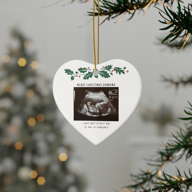 Merry Christmas Grandma Pregnancy Ultrasound Ceramic Tree Decoration (Merry Christmas Grandma Pregnancy Announcement Ceramic Ornament)