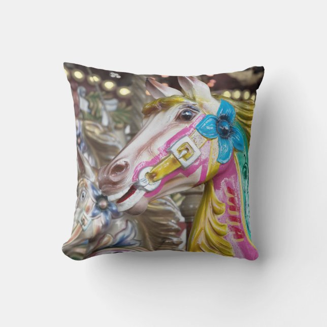 Merry-go-round pillow 10 series (Front)